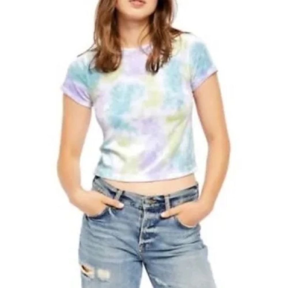 FREE PEOPLE Bright Eyes Pastel Velvet Cropped Tee Cloud Combo Cropped 